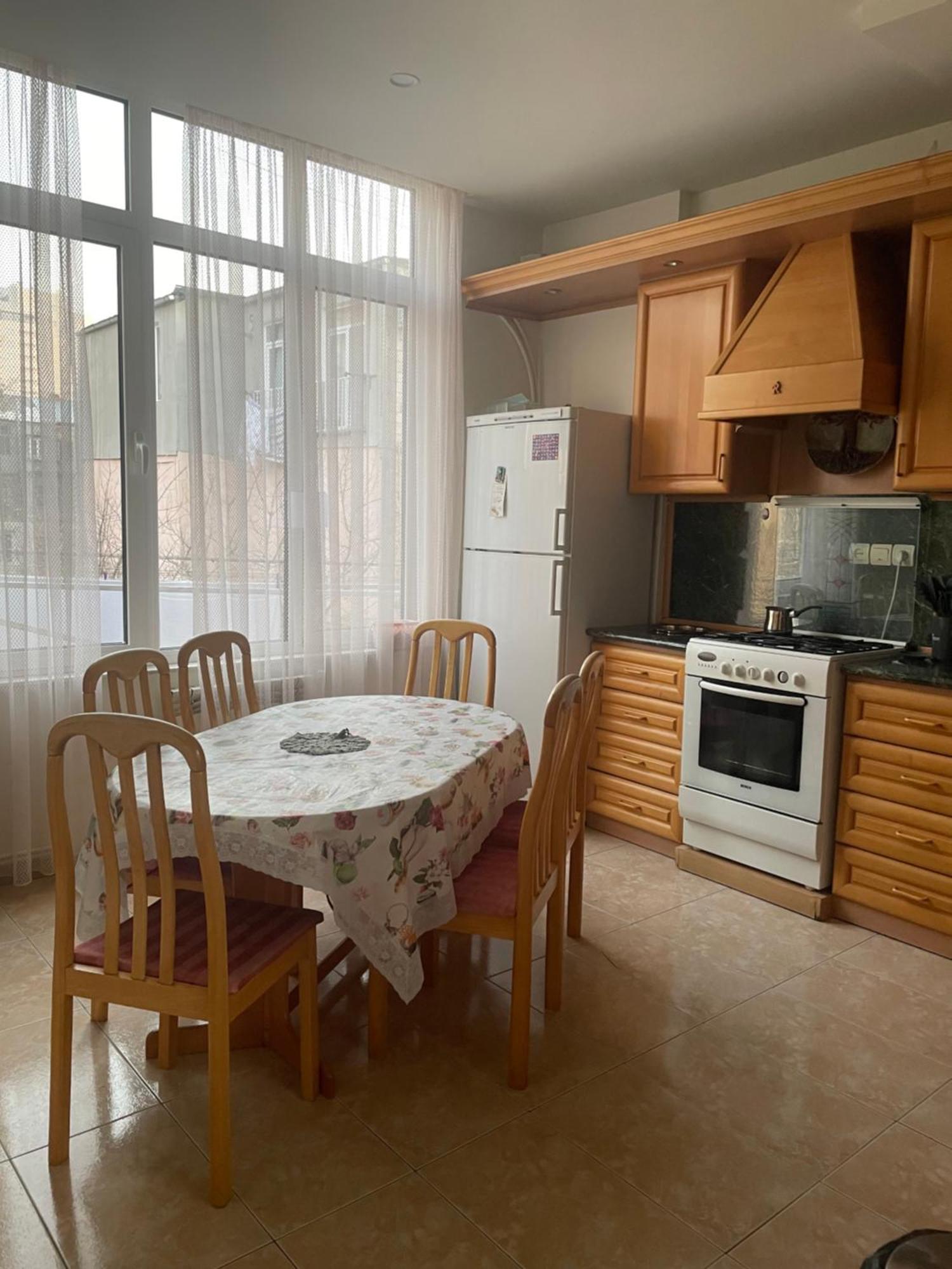 Bright And Modern 4Br Apartment - Center Of Ереван Екстериор снимка