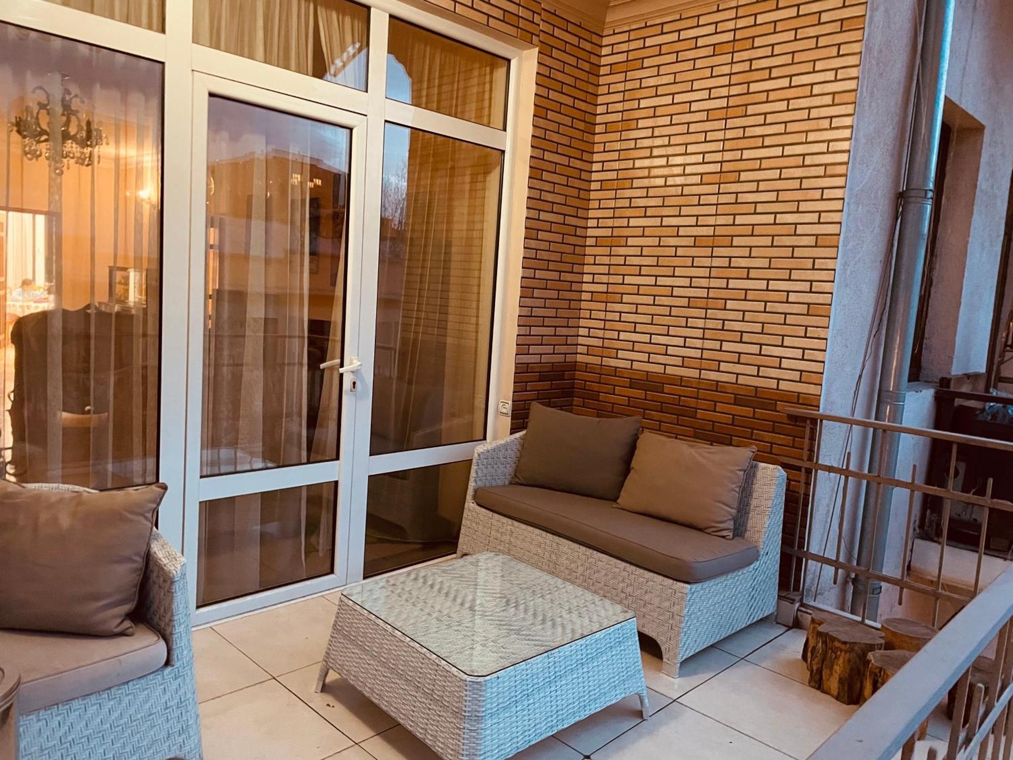 Bright And Modern 4Br Apartment - Center Of Ереван Екстериор снимка