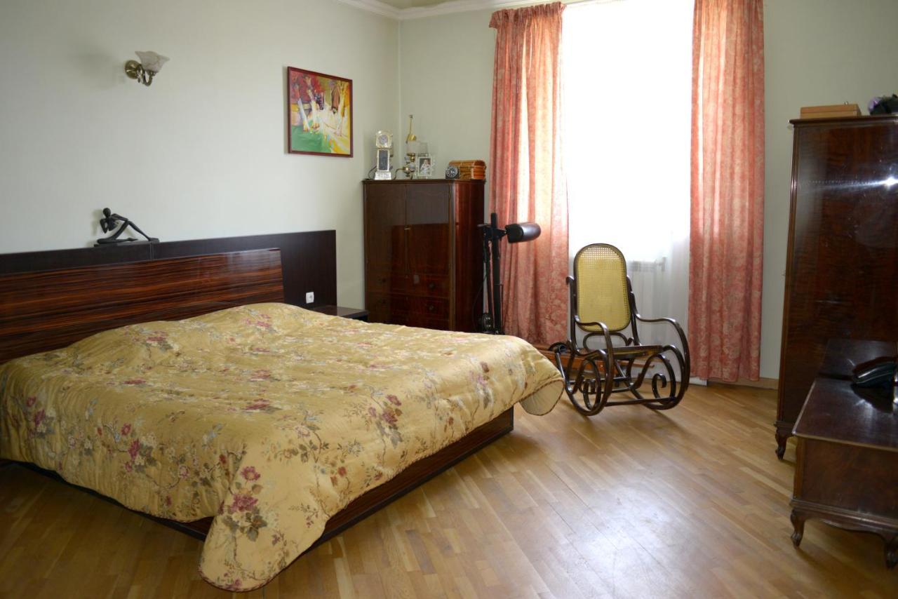 Bright And Modern 4Br Apartment - Center Of Ереван Екстериор снимка